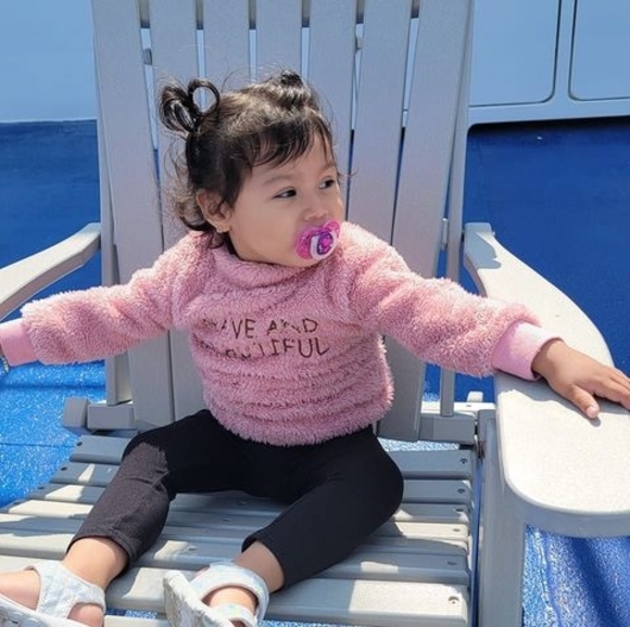 Meet your Posher, Edith - Picture 1 of 1